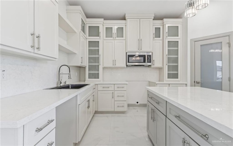 3400 E Alexa Street, Edinburg, TX 78542, 3 Bedrooms Bedrooms, ,2 BathroomsBathrooms,Residential,For Sale,3400 E Alexa Street,0,501332