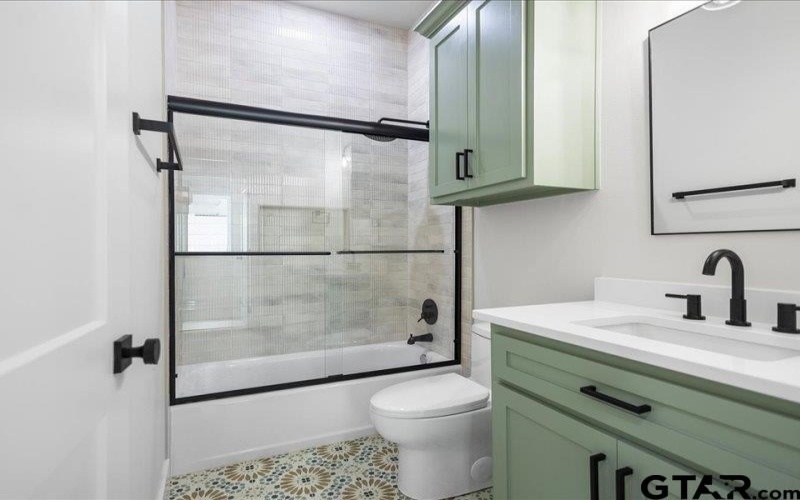 18171 W Lakeview Dr, Troup, TX 75789, 3 Bedrooms Bedrooms, ,2 BathroomsBathrooms,Residential,For Sale,18171 W Lakeview Dr,0,26005034