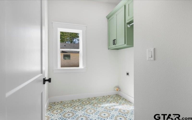 18171 W Lakeview Dr, Troup, TX 75789, 3 Bedrooms Bedrooms, ,2 BathroomsBathrooms,Residential,For Sale,18171 W Lakeview Dr,0,26005034