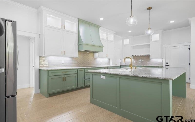 18171 W Lakeview Dr, Troup, TX 75789, 3 Bedrooms Bedrooms, ,2 BathroomsBathrooms,Residential,For Sale,18171 W Lakeview Dr,0,26005034