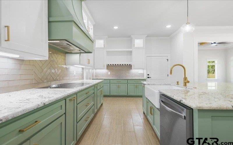 18171 W Lakeview Dr, Troup, TX 75789, 3 Bedrooms Bedrooms, ,2 BathroomsBathrooms,Residential,For Sale,18171 W Lakeview Dr,0,26005034