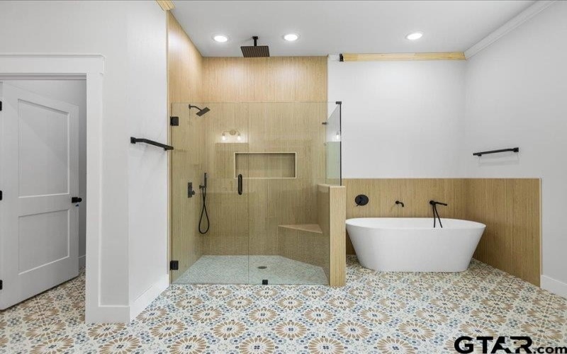 18171 W Lakeview Dr, Troup, TX 75789, 3 Bedrooms Bedrooms, ,2 BathroomsBathrooms,Residential,For Sale,18171 W Lakeview Dr,0,26005034