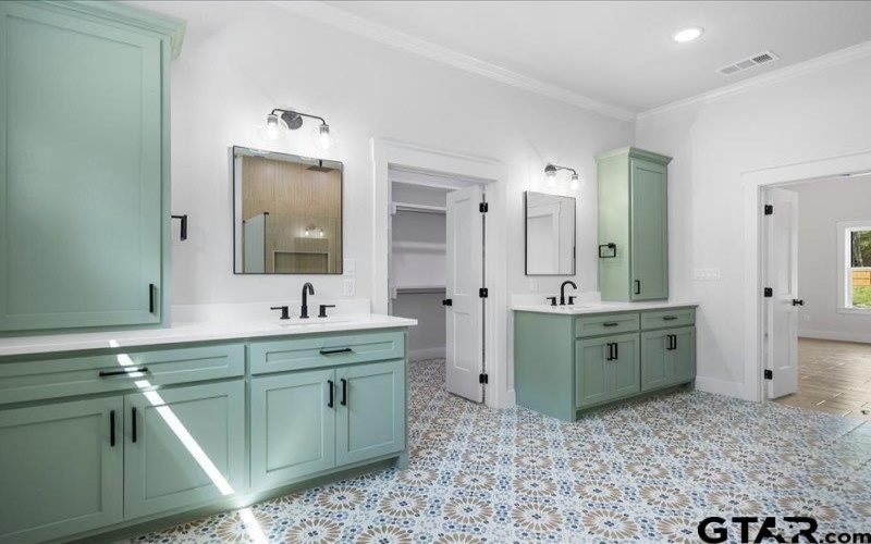 18171 W Lakeview Dr, Troup, TX 75789, 3 Bedrooms Bedrooms, ,2 BathroomsBathrooms,Residential,For Sale,18171 W Lakeview Dr,0,26005034