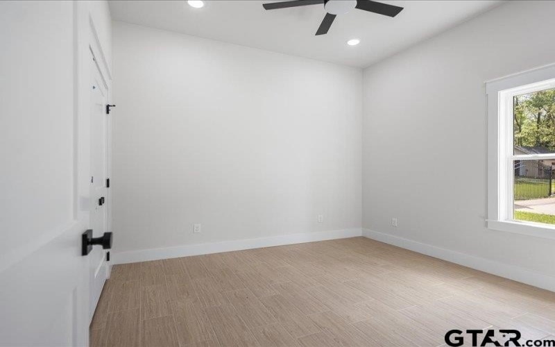 18171 W Lakeview Dr, Troup, TX 75789, 3 Bedrooms Bedrooms, ,2 BathroomsBathrooms,Residential,For Sale,18171 W Lakeview Dr,0,26005034