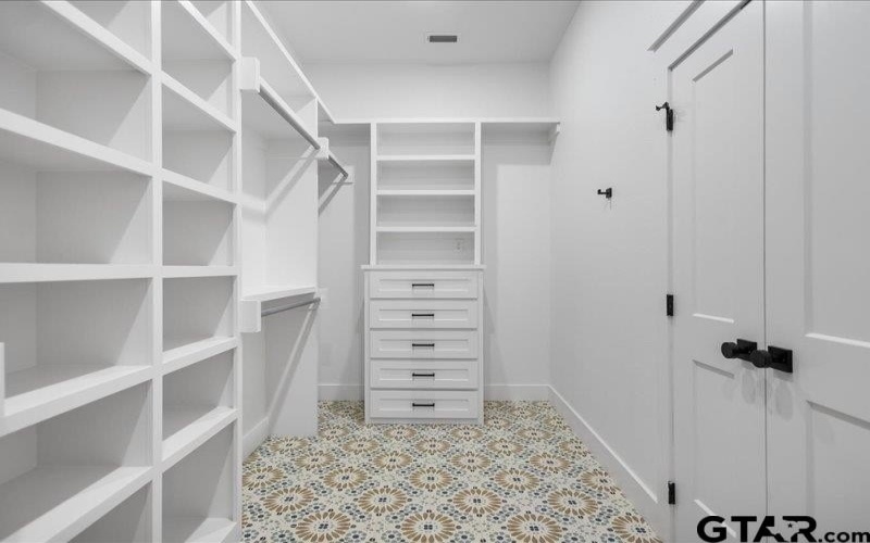 18171 W Lakeview Dr, Troup, TX 75789, 3 Bedrooms Bedrooms, ,2 BathroomsBathrooms,Residential,For Sale,18171 W Lakeview Dr,0,26005034