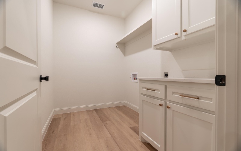 6917 14th Street, Lubbock, TX 79416, 3 Bedrooms Bedrooms, ,2 BathroomsBathrooms,Residential,For Sale,6917 14th Street,0,202604707