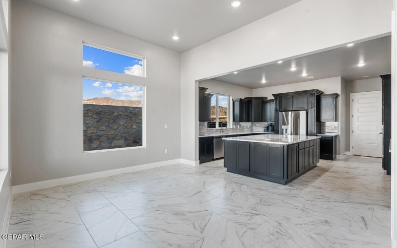 7353 Cimarron Rim Drive, El Paso, TX 79911, 5 Habitaciones Habitaciones , ,3 BañosBaños,Residential,En Venta,7353 Cimarron Rim Drive,915249