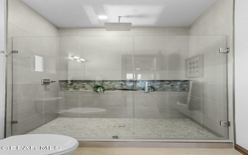 852 W Gate, El Paso, TX 79932, 4 Bedrooms Bedrooms, ,6 BathroomsBathrooms,Residential,For Sale,852 W Gate,0,920864