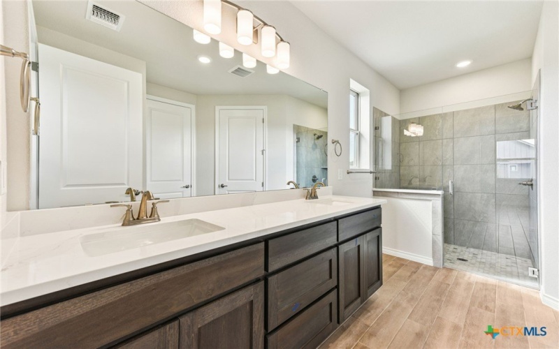 133 Antoinette Way unit: 101, San Marcos, TX 78666, 2 Bedrooms Bedrooms, ,2 BathroomsBathrooms,Residential,For Sale,133 Antoinette Way unit: 101,0,578264