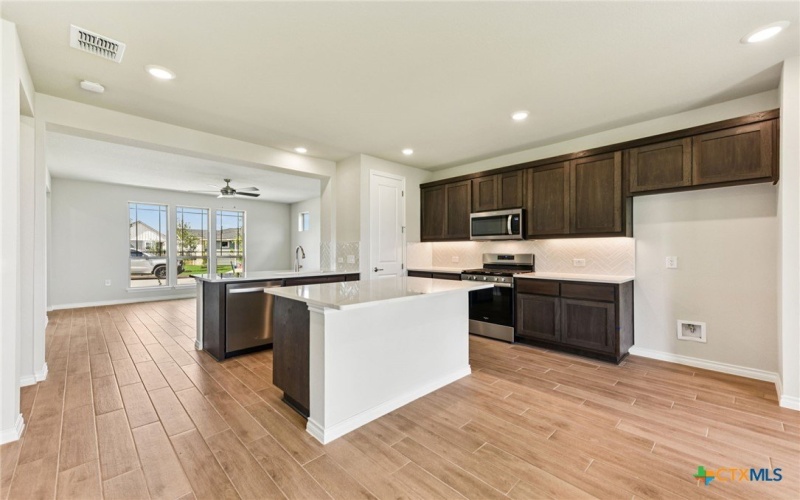 133 Antoinette Way unit: 101, San Marcos, TX 78666, 2 Bedrooms Bedrooms, ,2 BathroomsBathrooms,Residential,For Sale,133 Antoinette Way unit: 101,0,578264