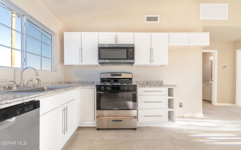 1682 GREEN PEAR DR, El Paso, TX 79928, 3 Habitaciones Habitaciones , ,1 BañoBaños,Residential,En Venta,1682 GREEN PEAR DR,922362
