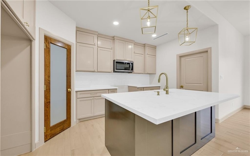 3568 Las Brisas Street, Edinburg, TX 78542, 3 Habitaciones Habitaciones , ,2 BañosBaños,Residential,En Venta,3568 Las Brisas Street,0,501385