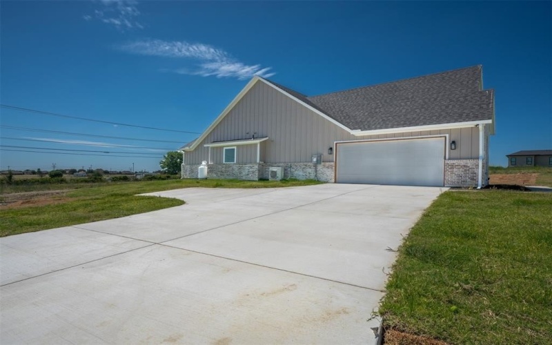 500 Kirkland Ct Court, Azle, TX 76020, 4 Bedrooms Bedrooms, ,3 BathroomsBathrooms,Residential,For Sale,500 Kirkland Ct Court,0,21007782