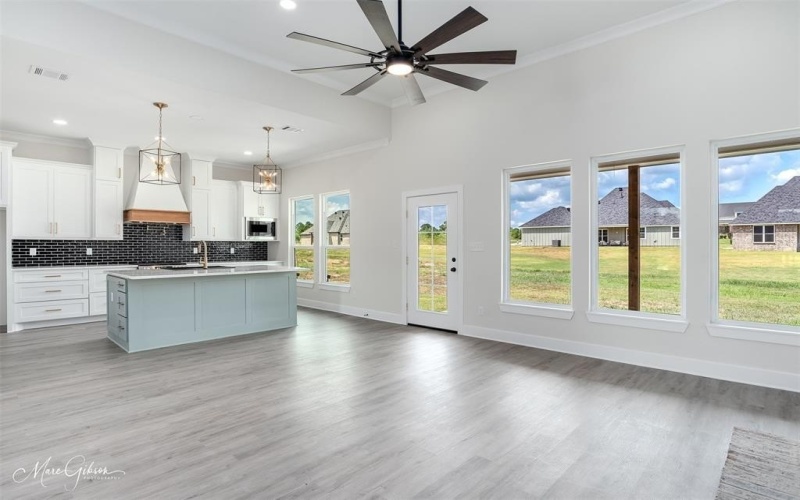 154 Laurel Valley Lane, Stonewall, LA 71078, 4 Bedrooms Bedrooms, ,3 BathroomsBathrooms,Residential,For Sale,154 Laurel Valley Lane,0,21204320