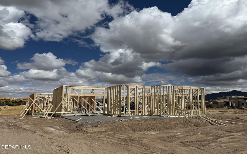 332 RIO DEL RANCHO Court, El Paso, TX 79932, 4 Habitaciones Habitaciones , ,2 BañosBaños,Residential,En Venta,332 RIO DEL RANCHO Court,922242