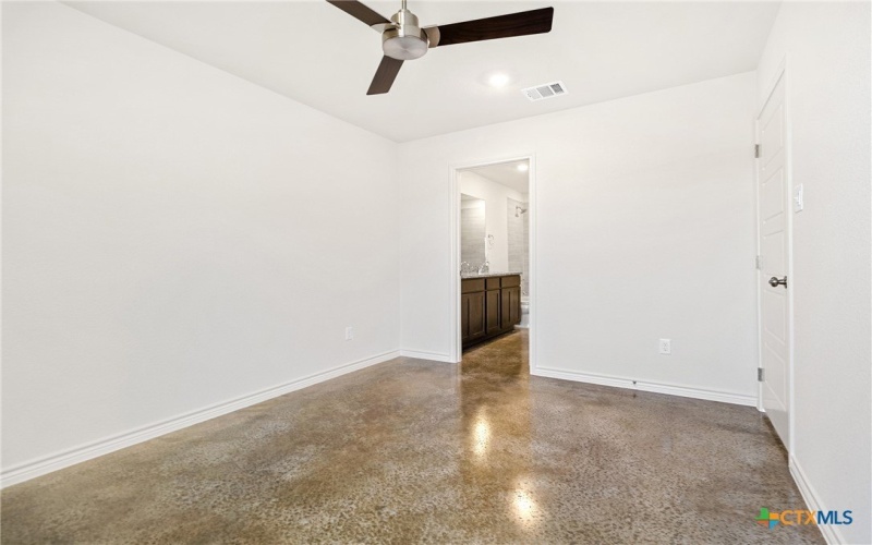 1223 Concord Drive unit: B, Copperas Cove, TX 76522, 3 Habitaciones Habitaciones , ,2 BañosBaños,Residential Multi Family,En Venta,1223 Concord Drive unit: B,0,610334