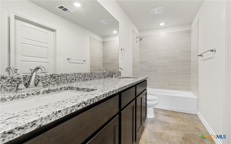 1223 Concord Drive unit: B, Copperas Cove, TX 76522, 3 Habitaciones Habitaciones , ,2 BañosBaños,Residential Multi Family,En Venta,1223 Concord Drive unit: B,0,610334