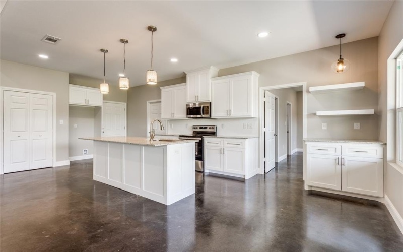 2909 Blue Heron Circle, Mount Pleasant, TX 75455, 3 Bedrooms Bedrooms, ,2 BathroomsBathrooms,Residential,For Sale,2909 Blue Heron Circle,0,21234519