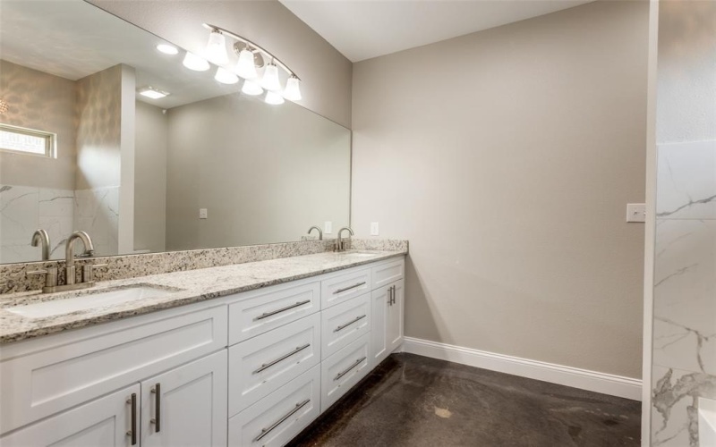 2909 Blue Heron Circle, Mount Pleasant, TX 75455, 3 Bedrooms Bedrooms, ,2 BathroomsBathrooms,Residential,For Sale,2909 Blue Heron Circle,0,21234519