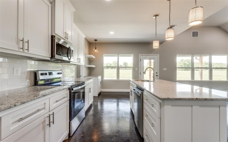 2909 Blue Heron Circle, Mount Pleasant, TX 75455, 3 Bedrooms Bedrooms, ,2 BathroomsBathrooms,Residential,For Sale,2909 Blue Heron Circle,0,21234519