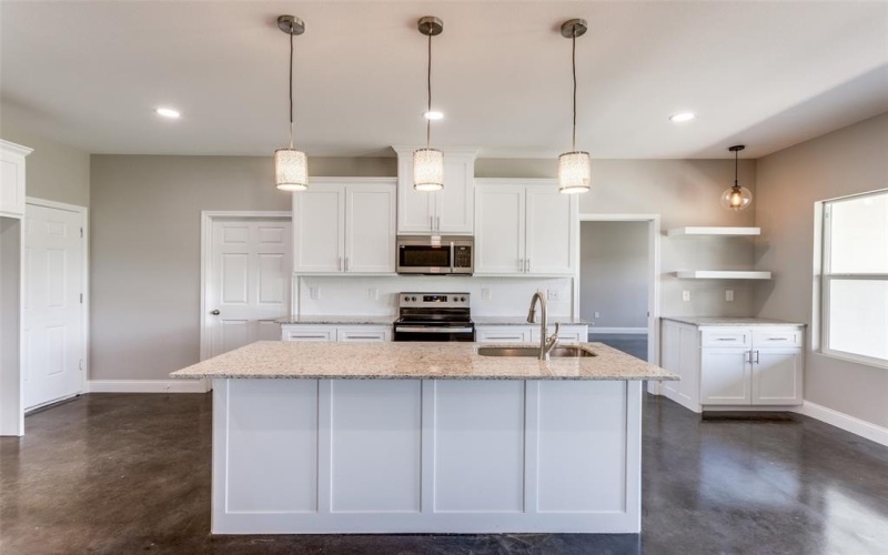 2909 Blue Heron Circle, Mount Pleasant, TX 75455, 3 Bedrooms Bedrooms, ,2 BathroomsBathrooms,Residential,For Sale,2909 Blue Heron Circle,0,21234519