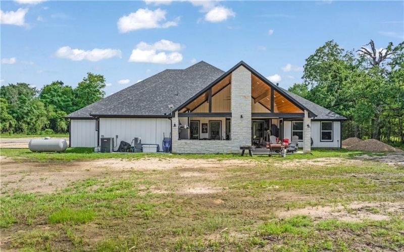 17303, 17305, 17401 Highway 21 W, North Zulch, TX 77872, 3 Bedrooms Bedrooms, ,3 BathroomsBathrooms,Residential,For Sale,17303,17305,17401 Highway 21 W,0,26004380