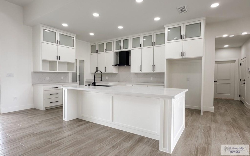 127 FINCH DR, LOS FRESNOS, TX 78566, 4 Bedrooms Bedrooms, ,3 BathroomsBathrooms,Residential,For Sale,127 FINCH DR,0,29775568