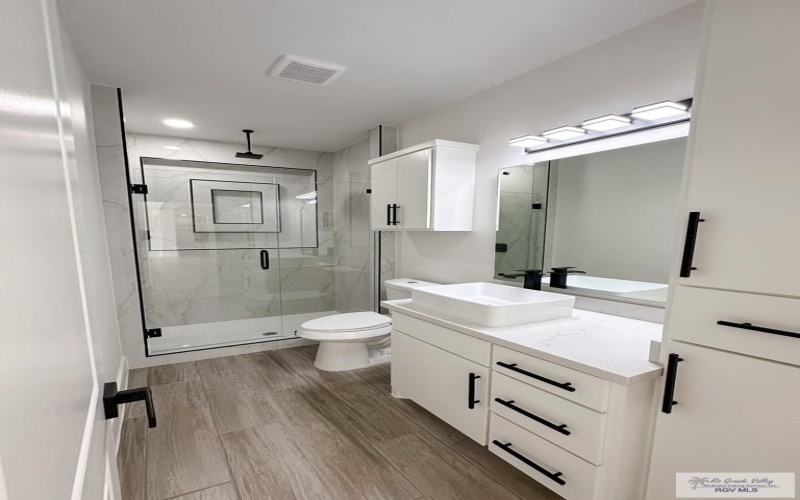 127 FINCH DR, LOS FRESNOS, TX 78566, 4 Bedrooms Bedrooms, ,3 BathroomsBathrooms,Residential,For Sale,127 FINCH DR,0,29775568