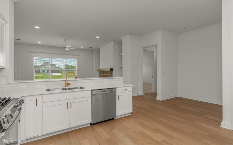 317 Peason Ridge, Bossier City, LA 71112, 4 Bedrooms Bedrooms, ,3 BathroomsBathrooms,Residential,For Sale,317 Peason Ridge,0,21236497