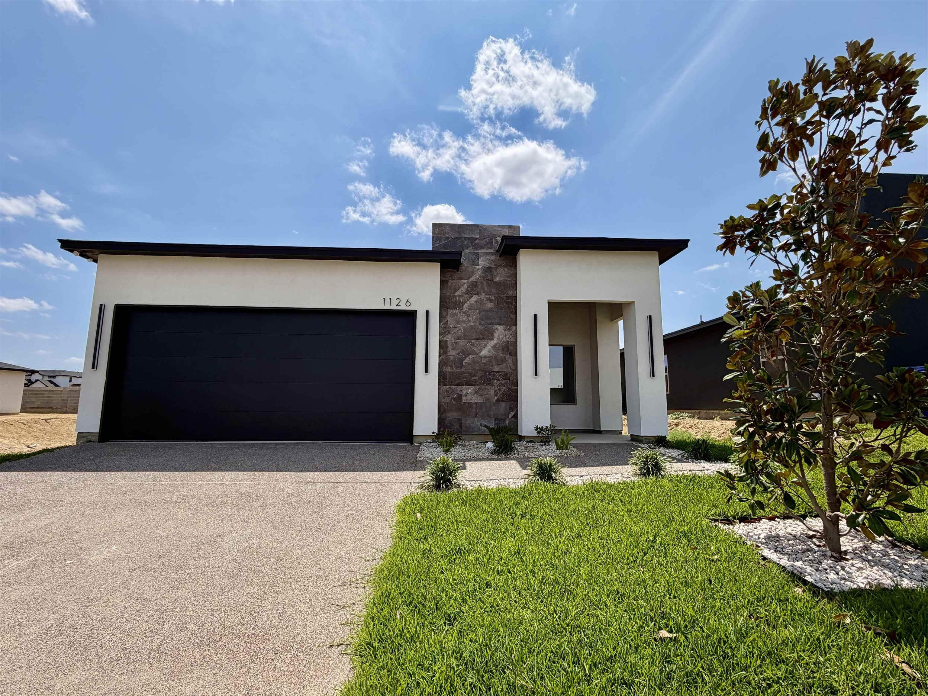 1126 Noyola Loop, Laredo, TX 78046, 3 Habitaciones Habitaciones , ,2 BañosBaños,Residential,En Venta,1126 Noyola Loop,0,20261695