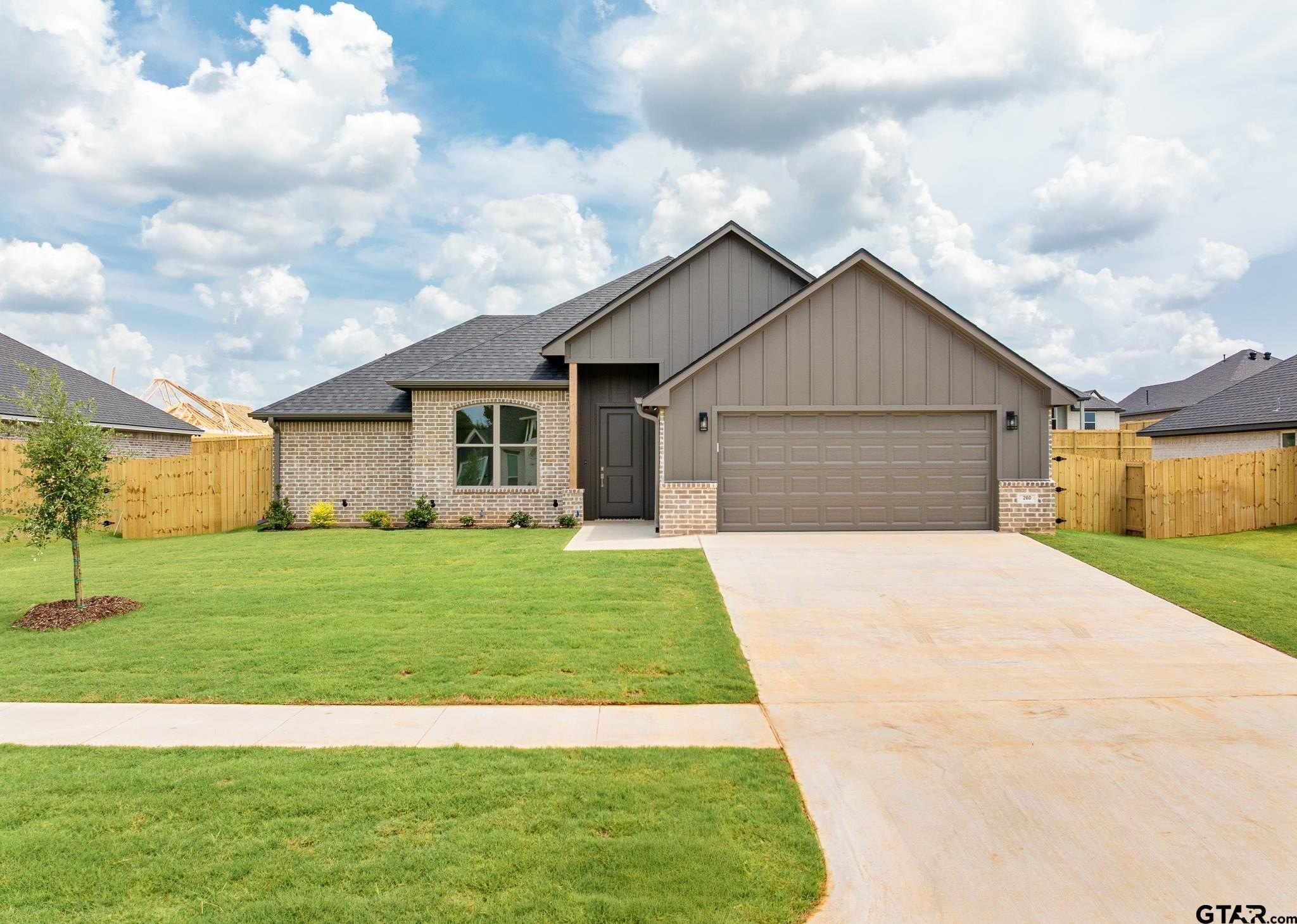 260 August Drive, Bullard, TX 75757, 3 Bedrooms Bedrooms, ,2 BathroomsBathrooms,Residential,For Sale,260 August Drive,25003118