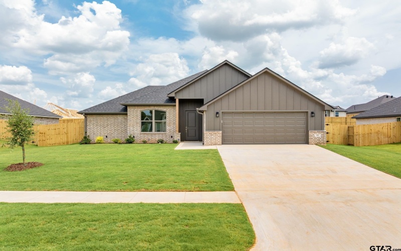 260 August Drive, Bullard, TX 75757, 3 Bedrooms Bedrooms, ,2 BathroomsBathrooms,Residential,For Sale,260 August Drive,25003118