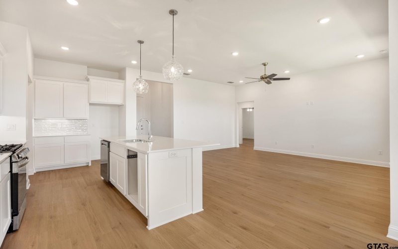 420 Mary Circle, Bullard, TX 75757, 4 Habitaciones Habitaciones , ,2 BañosBaños,Residential,En Venta,420 Mary Circle,25003125