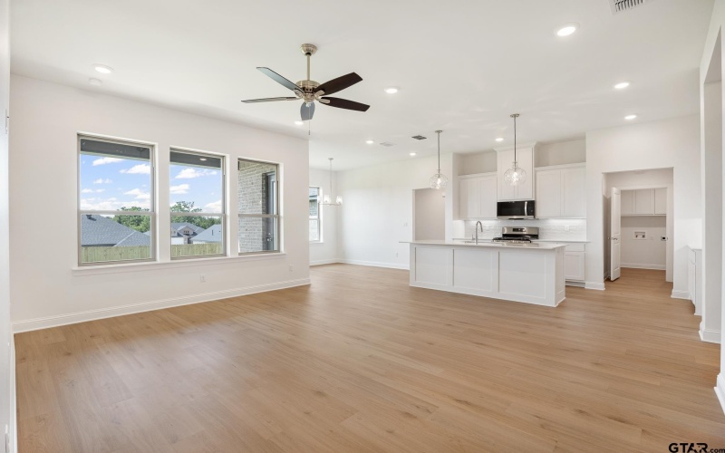 420 Mary Circle, Bullard, TX 75757, 4 Habitaciones Habitaciones , ,2 BañosBaños,Residential,En Venta,420 Mary Circle,25003125
