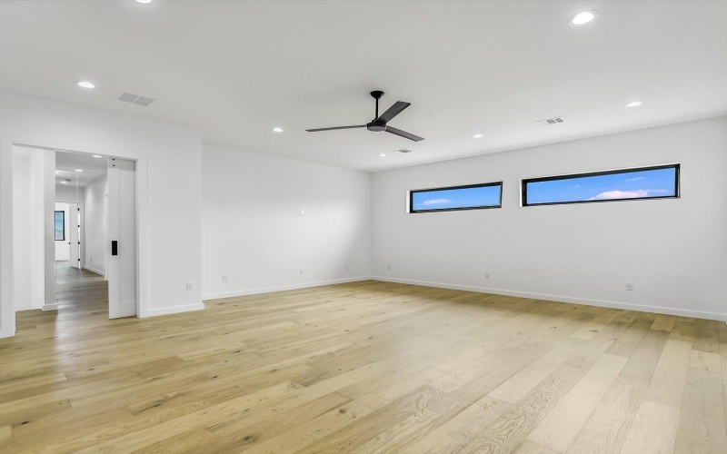 110 Clearwater Drive, Kingsland, TX 78639, 4 Habitaciones Habitaciones , ,5 BañosBaños,Residential,En Venta,110 Clearwater Drive,173286