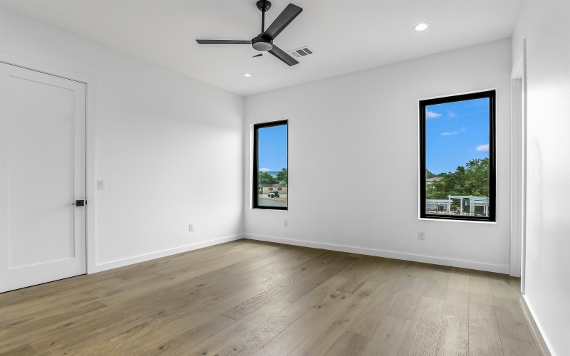 110 Clearwater Drive, Kingsland, TX 78639, 4 Habitaciones Habitaciones , ,5 BañosBaños,Residential,En Venta,110 Clearwater Drive,173286