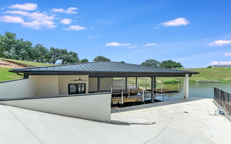 110 Clearwater Drive, Kingsland, TX 78639, 4 Habitaciones Habitaciones , ,5 BañosBaños,Residential,En Venta,110 Clearwater Drive,173286