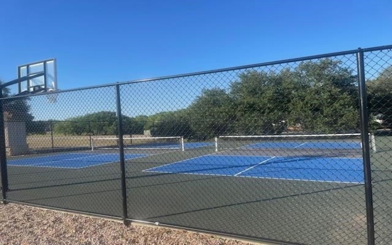 110 Clearwater Drive, Kingsland, TX 78639, 4 Habitaciones Habitaciones , ,5 BañosBaños,Residential,En Venta,110 Clearwater Drive,173286