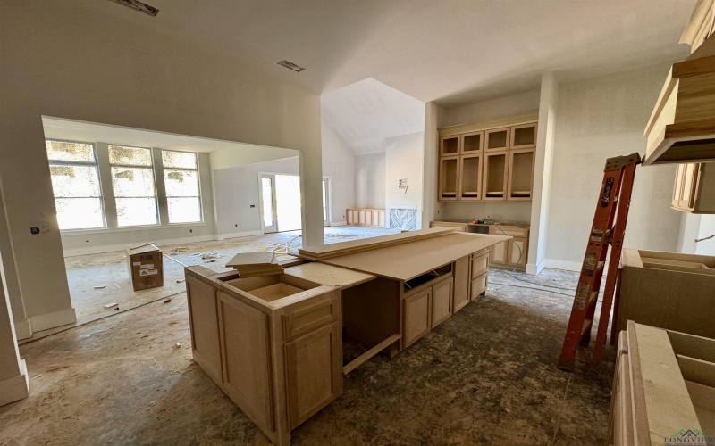 205 Shortleaf, Longview, TX 75605, 5 Bedrooms Bedrooms, ,3 BathroomsBathrooms,Residential,For Sale,205 Shortleaf,20253280