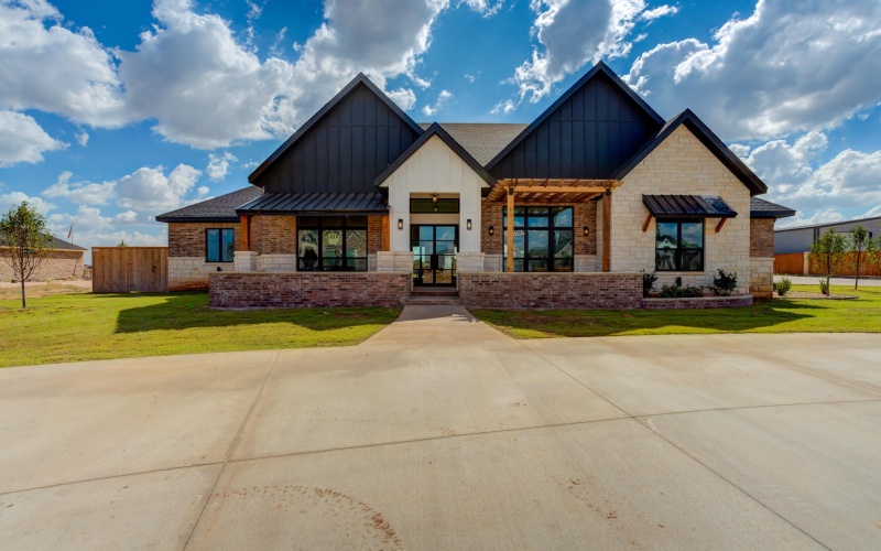 5825 CR 7675, Lubbock, TX 79424, 5 Bedrooms Bedrooms, ,5 BathroomsBathrooms,Residential,For Sale,5825 CR 7675,0,202554311