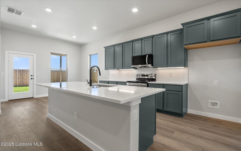 2612 Helena Avenue, Lubbock, TX 79407, 3 Bedrooms Bedrooms, ,2 BathroomsBathrooms,Residential,For Sale,2612 Helena Avenue,202554572