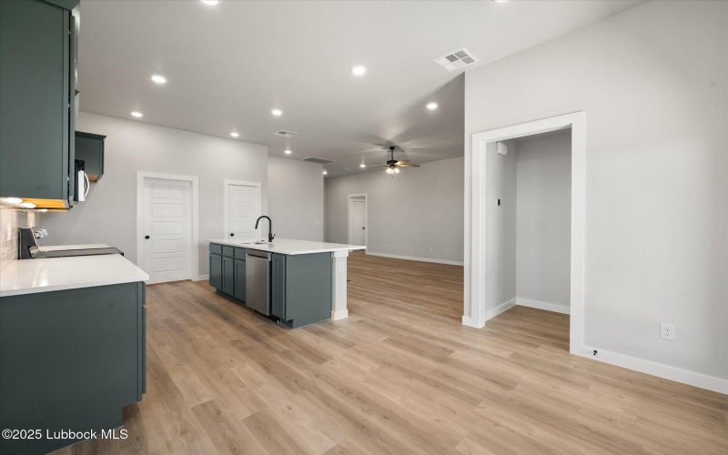 2612 Helena Avenue, Lubbock, TX 79407, 3 Bedrooms Bedrooms, ,2 BathroomsBathrooms,Residential,For Sale,2612 Helena Avenue,202554572