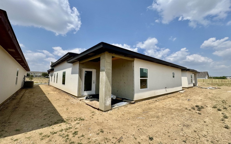 209 Lusitano Dr., Laredo, TX 78046, 3 Habitaciones Habitaciones , ,2 BañosBaños,Residential,En Venta,209 Lusitano Dr.,20252028