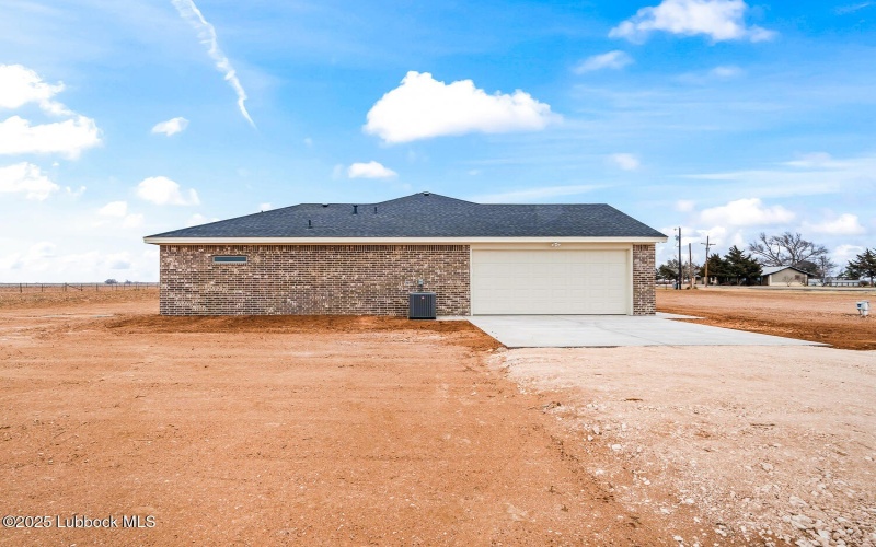 10509 E F M 1729, Idalou, TX 79329, 3 Bedrooms Bedrooms, ,2 BathroomsBathrooms,Residential,For Sale,10509 E F M 1729,202554481