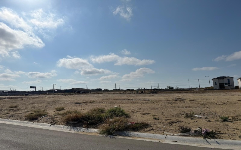 5905 Tavo Dr., Laredo, TX 78045-6331, 3 Habitaciones Habitaciones , ,2 BañosBaños,Residential,En Venta,5905 Tavo Dr.,0,20250688