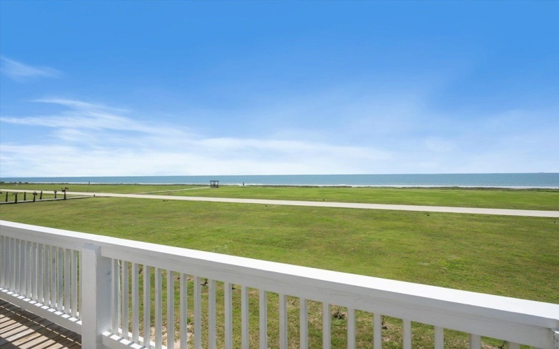 520 Annabelle Drive, Gilchrist, TX 77617, 5 Bedrooms Bedrooms, ,6 BathroomsBathrooms,Residential,For Sale,520 Annabelle Drive,22500709
