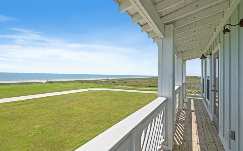 520 Annabelle Drive, Gilchrist, TX 77617, 5 Bedrooms Bedrooms, ,6 BathroomsBathrooms,Residential,For Sale,520 Annabelle Drive,22500709