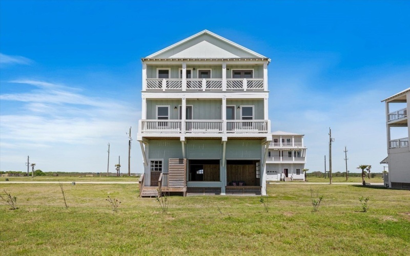 520 Annabelle Drive, Gilchrist, TX 77617, 5 Bedrooms Bedrooms, ,6 BathroomsBathrooms,Residential,For Sale,520 Annabelle Drive,22500709