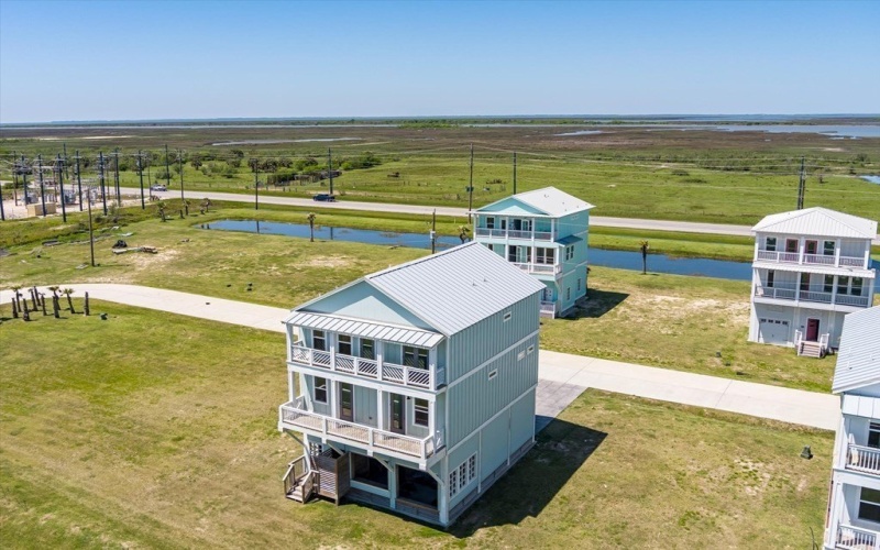 520 Annabelle Drive, Gilchrist, TX 77617, 5 Bedrooms Bedrooms, ,6 BathroomsBathrooms,Residential,For Sale,520 Annabelle Drive,22500709
