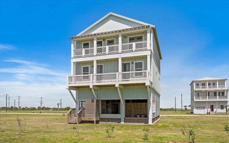 520 Annabelle Drive, Gilchrist, TX 77617, 5 Bedrooms Bedrooms, ,6 BathroomsBathrooms,Residential,For Sale,520 Annabelle Drive,22500709